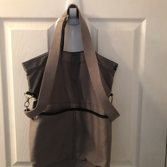 Gray Thirty-One bag - Picture 3 of 3